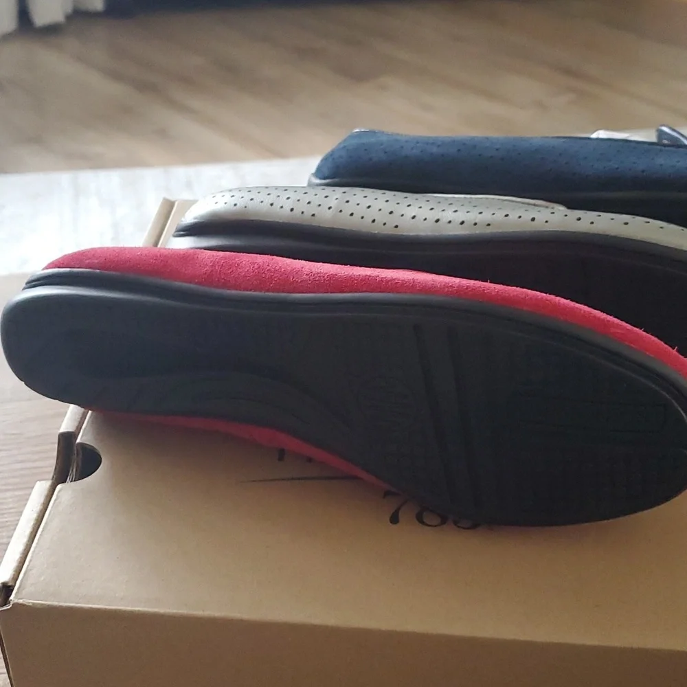 NWT Harmony 783 loafers. Red size8, silver size 8, navy 9. All 3 Pairs Incuded - Picture 3 of 8